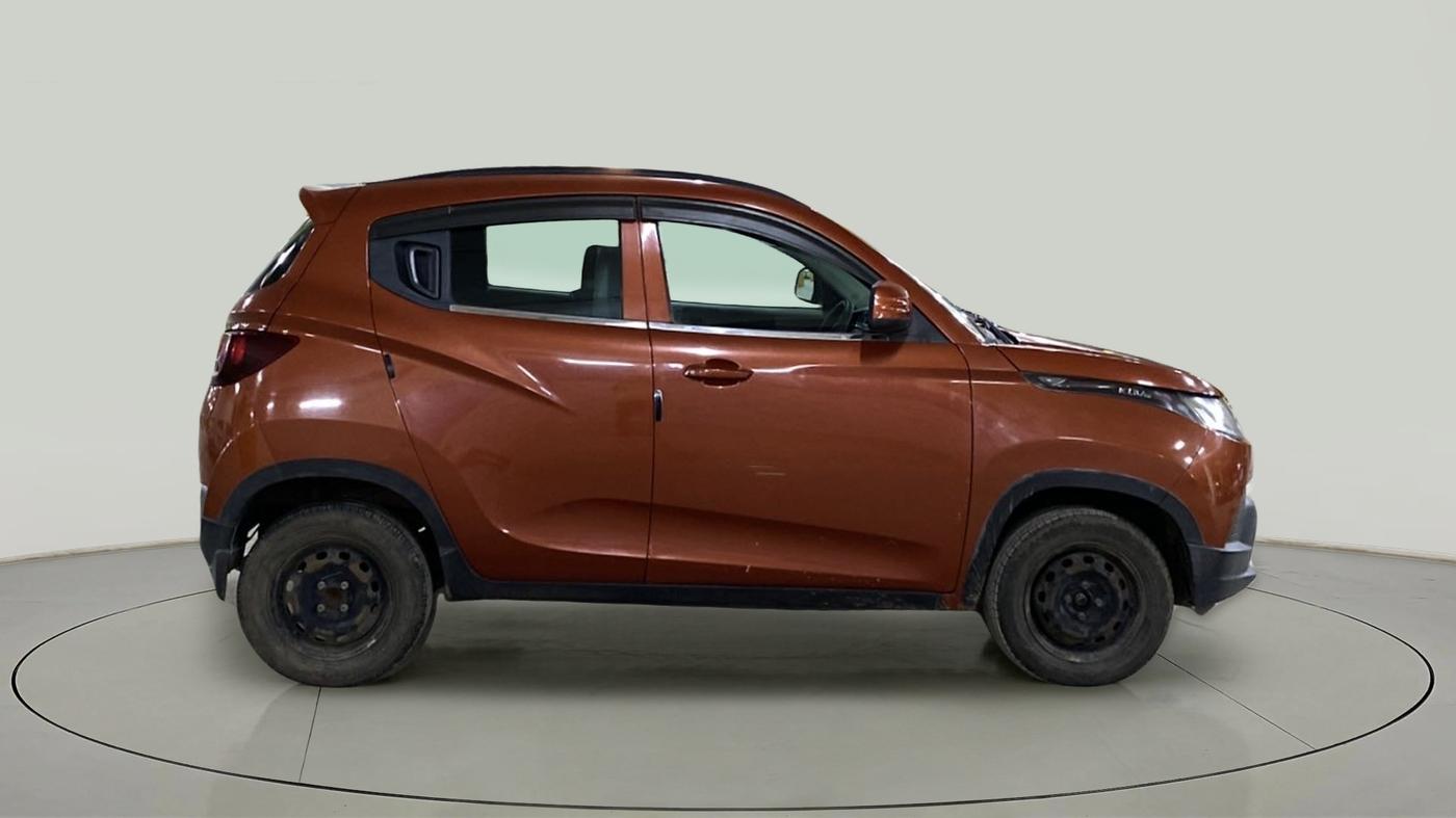 2016 Mahindra Kuv100 K4 D 6 STR, Diesel, Manual, 91,763 km, Right Side View