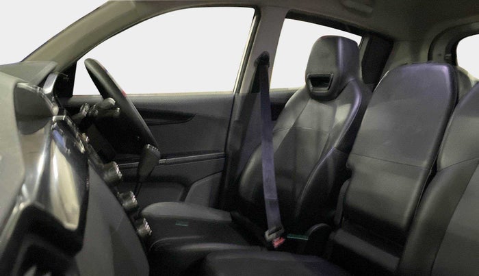 2018 Mahindra KUV 100 NXT K2+ P 6 STR, Petrol, Manual, 21,057 km, Right Side Front Door Cabin