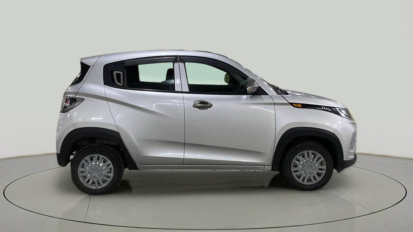 2018 Mahindra KUV 100 NXT K2+ P 6 STR, Petrol, Manual, 21,057 km, Right Side View