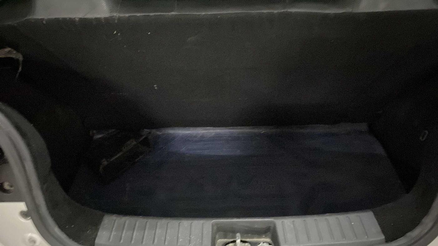 2018 Mahindra KUV 100 NXT K2+ P 6 STR, Petrol, Manual, 21,057 km, Boot Inside