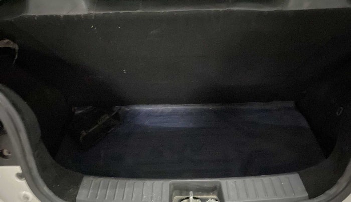 2018 Mahindra KUV 100 NXT K2+ P 6 STR, Petrol, Manual, 21,057 km, Boot Inside