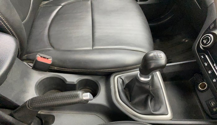 2017 Hyundai Creta SX PLUS 1.6 PETROL, Petrol, Manual, 78,220 km, Gear Lever