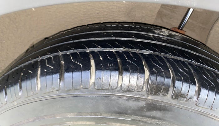 2017 Hyundai Creta SX PLUS 1.6 PETROL, Petrol, Manual, 78,220 km, Left Rear Tyre Tread