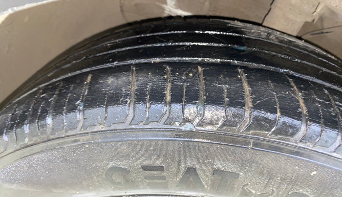 2017 Hyundai Creta SX PLUS 1.6 PETROL, Petrol, Manual, 78,220 km, Left Front Tyre Tread