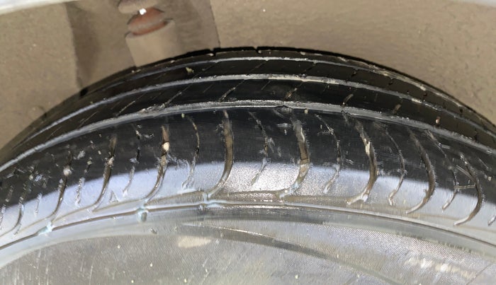 2017 Hyundai Creta SX PLUS 1.6 PETROL, Petrol, Manual, 78,220 km, Right Rear Tyre Tread