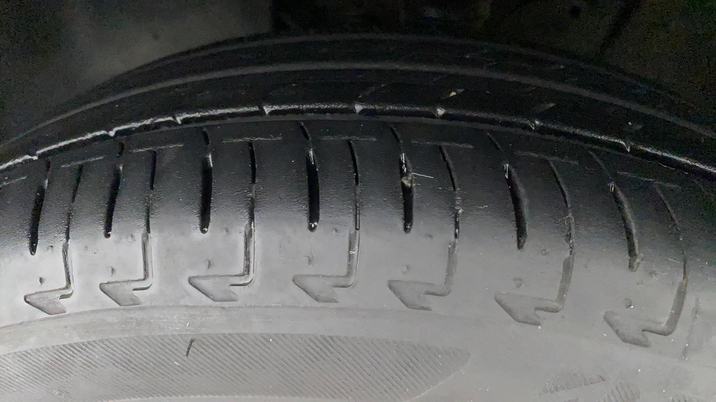2022 Maruti IGNIS ZETA 1.2, Petrol, Manual, 12,148 km, Left Front Tyre Tread