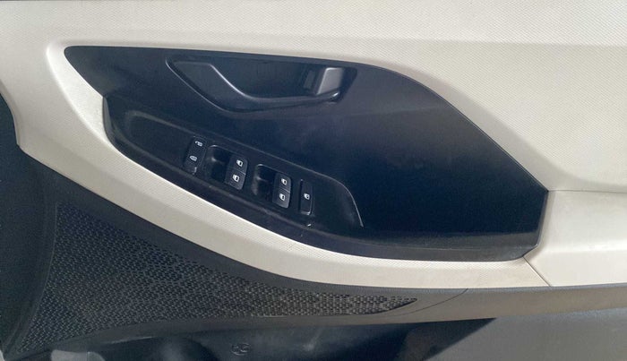 2022 Hyundai Creta E 1.5 DIESEL, Diesel, Manual, 12,402 km, Driver Side Door Panels Control