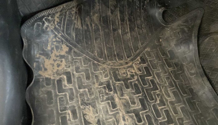 2019 Maruti Alto VXI, Petrol, Manual, 37,225 km, Flooring - Minor discolouration