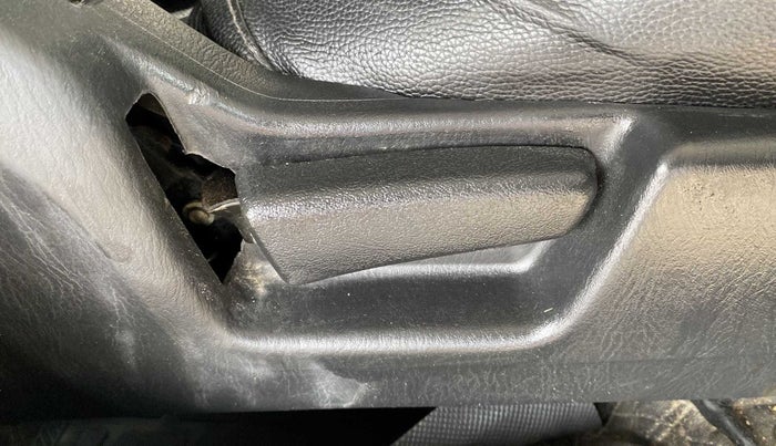 2019 Maruti Alto VXI, Petrol, Manual, 37,225 km, Driver Side Adjustment Panel