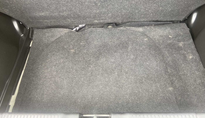 2021 Maruti Swift VXI, Petrol, Manual, 5,707 km, Boot Inside