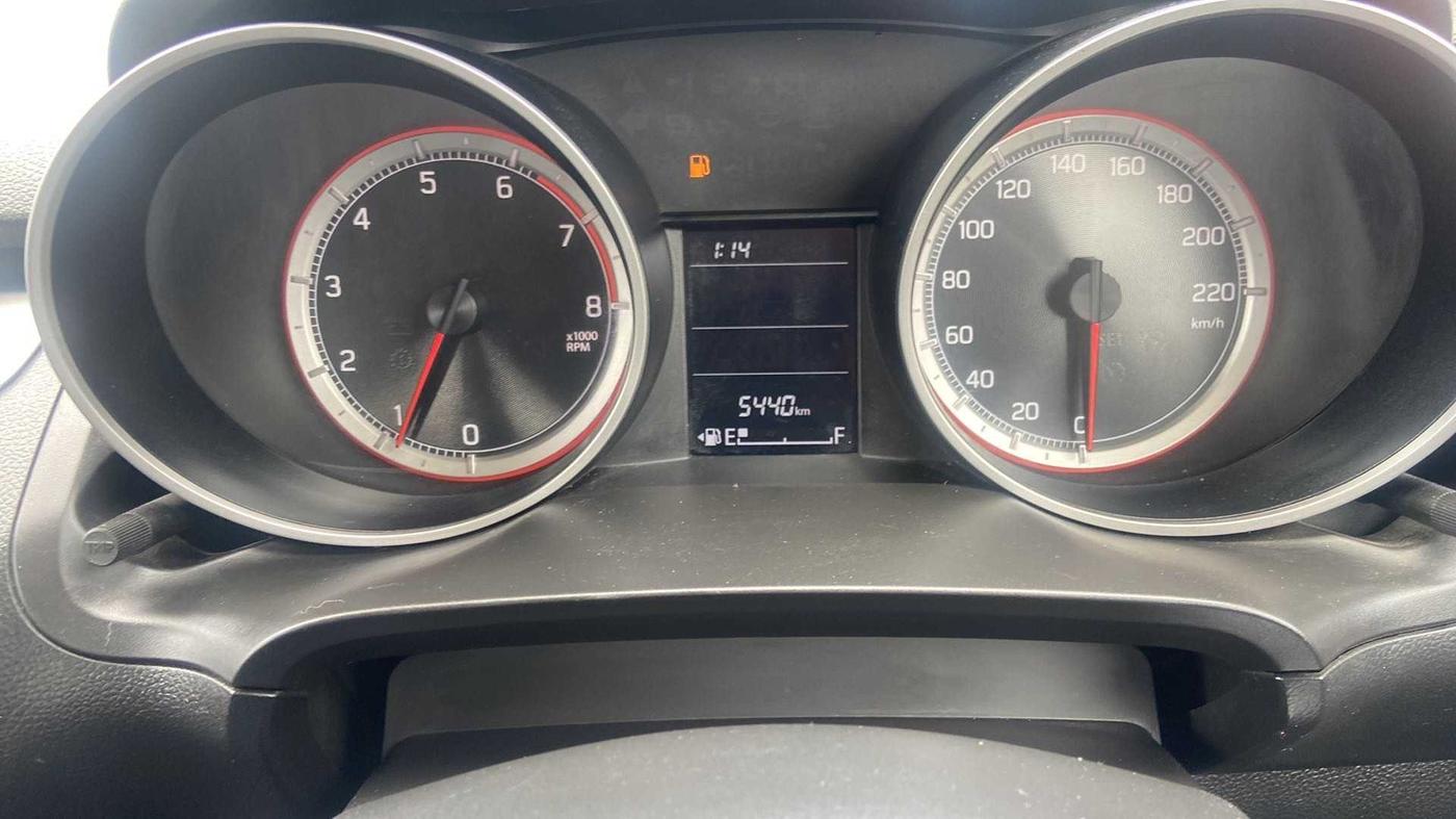 2021 Maruti Swift VXI, Petrol, Manual, 5,707 km, Odometer Image
