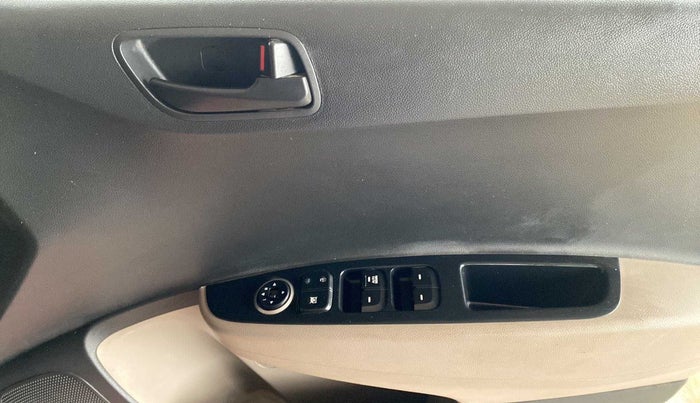 2018 Hyundai Grand i10 MAGNA 1.2 KAPPA VTVT, Petrol, Manual, 15,561 km, Driver Side Door Panels Control