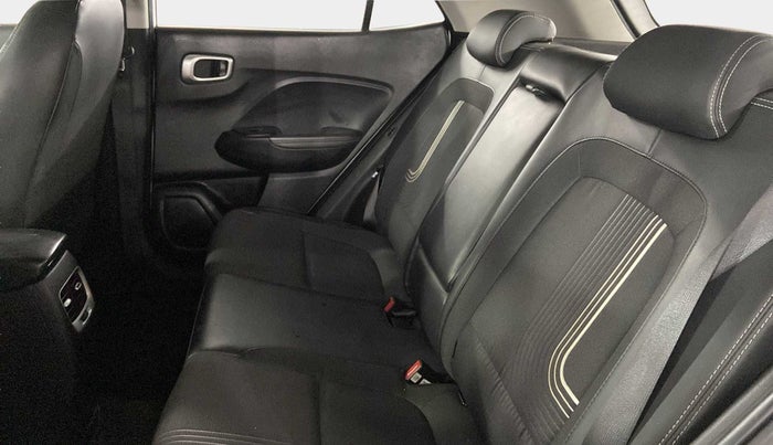 2019 Hyundai VENUE SX 1.0 (O) TURBO, Petrol, Manual, 28,357 km, Right Side Rear Door Cabin