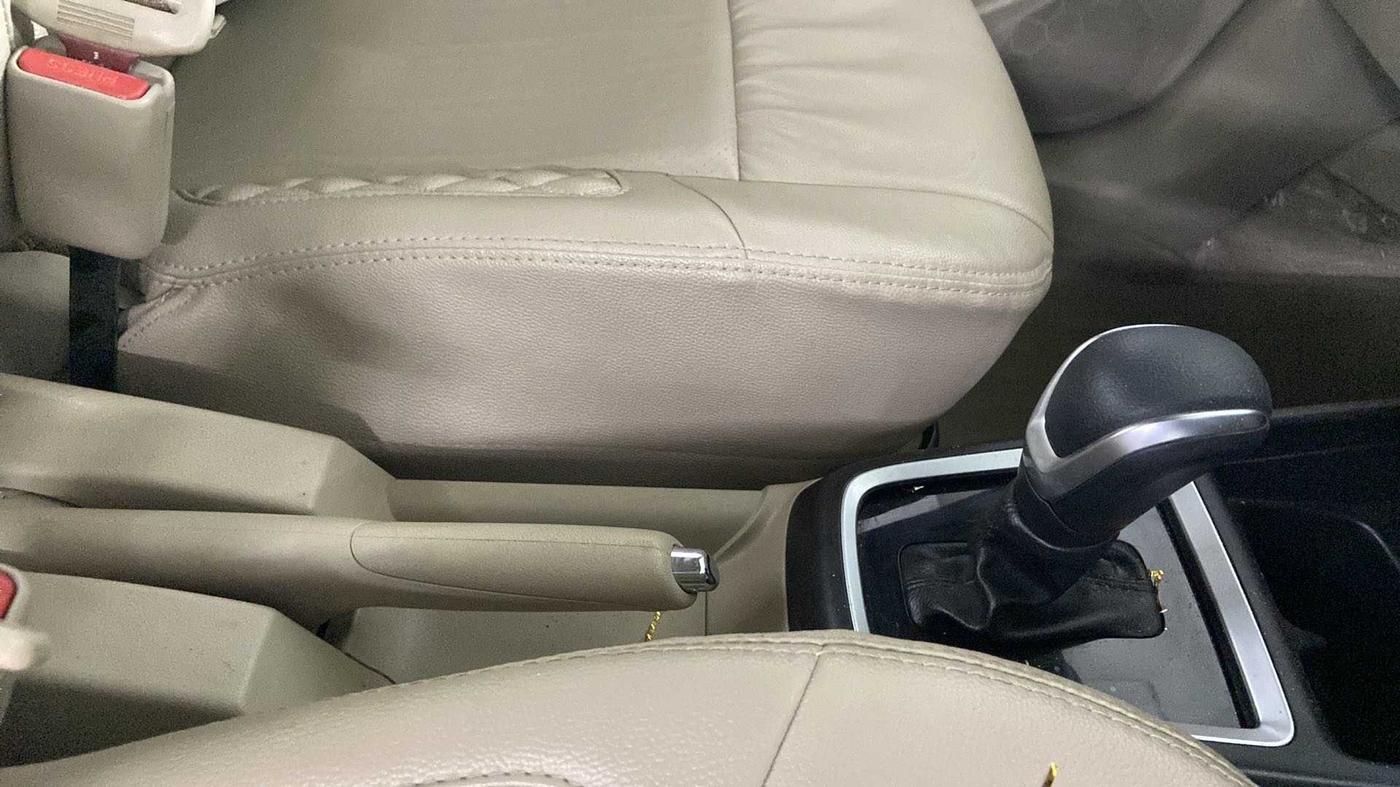 2018 Maruti Dzire VXI AMT, Petrol, Automatic, 22,235 km, Gear Lever