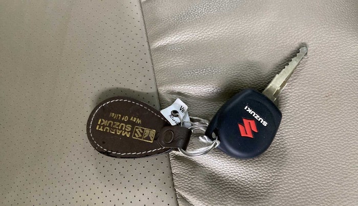 2018 Maruti Dzire VXI AMT, Petrol, Automatic, 22,235 km, Key Close Up