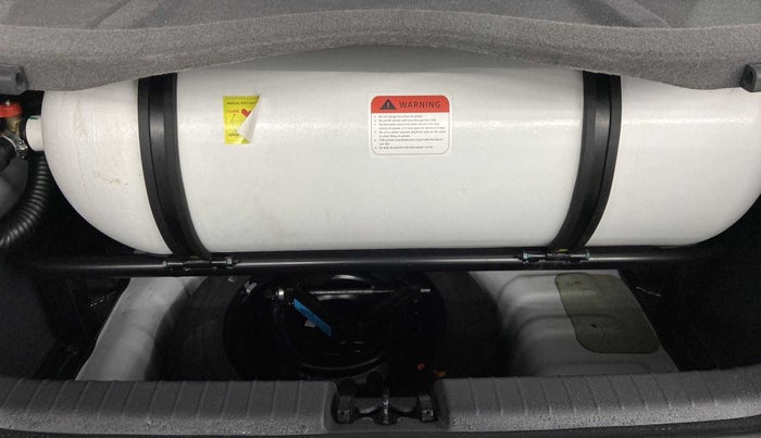 2022 Hyundai GRAND I10 NIOS SPORTZ 1.2 KAPPA VTVT CNG, CNG, Manual, 26,169 km, Dicky (Boot door) - Tool missing
