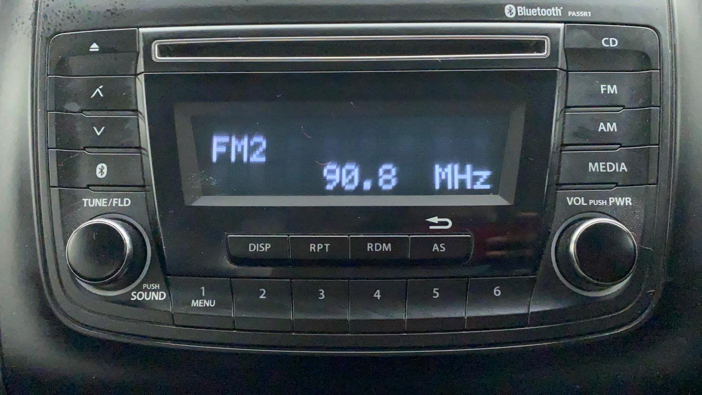 2018 Maruti Swift VXI, Petrol, Manual, 35,200 km, Infotainment System