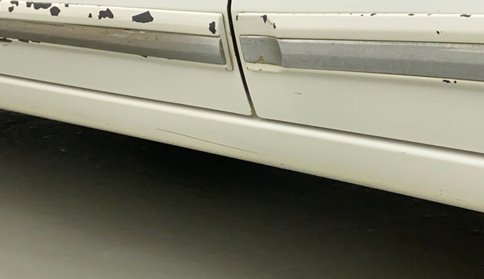 2018 Maruti Swift VXI, Petrol, Manual, 35,200 km, Left running board - Minor scratches