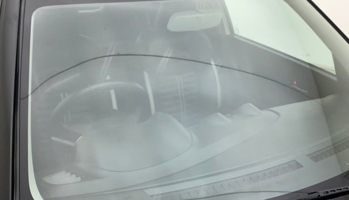 2018 Maruti Swift VXI, Petrol, Manual, 35,200 km, Front windshield - Minor spot on windshield