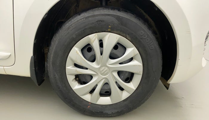 2018 Maruti Swift VXI, Petrol, Manual, 35,200 km, Right Front Wheel