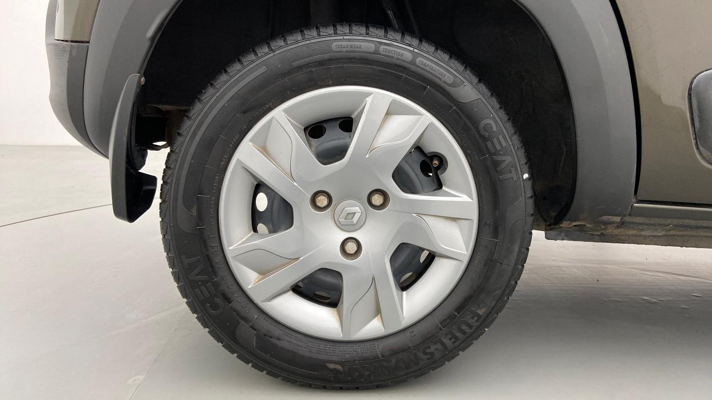 2021 Renault Kwid 1.0 RXT Opt, Petrol, Manual, 23,200 km, Right Rear Wheel