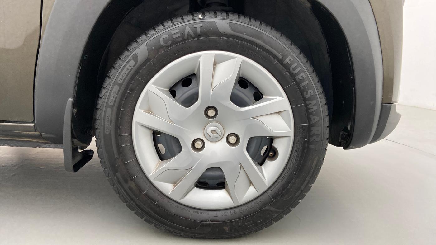 2021 Renault Kwid 1.0 RXT Opt, Petrol, Manual, 23,200 km, Right Front Wheel