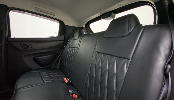 2021 Renault Kwid 1.0 RXT Opt, Petrol, Manual, 23,200 km, Right Side Rear Door Cabin