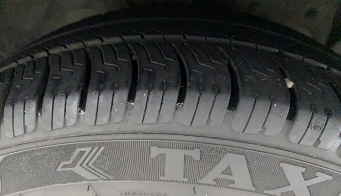 2019 Ford FREESTYLE AMBIENTE 1.5 DIESEL, Diesel, Manual, 83,898 km, Right Front Tyre Tread