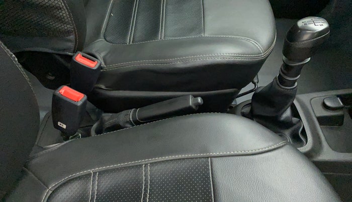 2017 Renault Kwid RXT 0.8, Petrol, Manual, 61,472 km, Gear Lever
