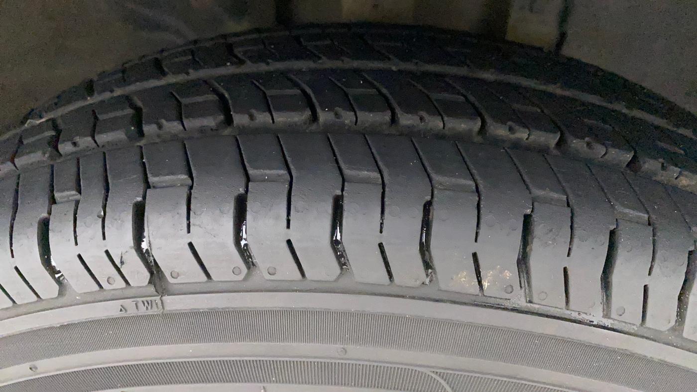 2017 Renault Kwid RXT 0.8, Petrol, Manual, 61,472 km, Right Front Tyre Tread