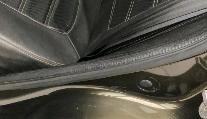2017 Renault Kwid RXT 0.8, Petrol, Manual, 61,472 km, Rear left door - Beading has minor damage