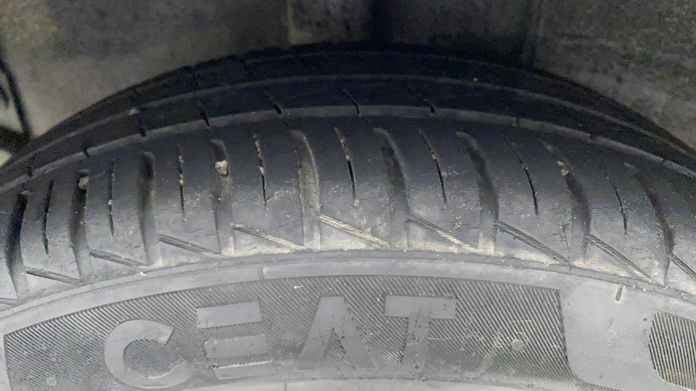 2019 Hyundai GRAND I10 NIOS SPORTZ AMT 1.2 KAPPA VTVT, Petrol, Automatic, 27,749 km, Right Rear Tyre Tread