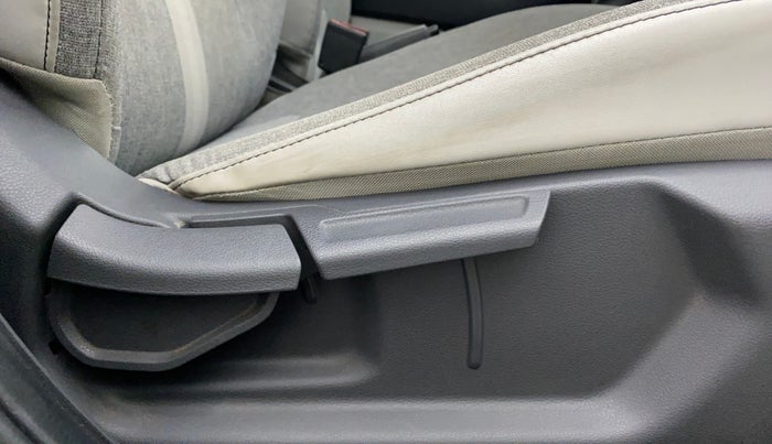 2019 Hyundai GRAND I10 NIOS SPORTZ AMT 1.2 KAPPA VTVT, Petrol, Automatic, 27,749 km, Driver Side Adjustment Panel