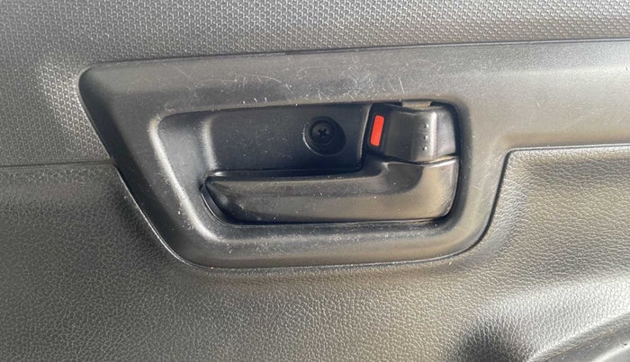 2020 Maruti S PRESSO VXI+, Petrol, Manual, 63,790 km, Driver Side Door Panels Control