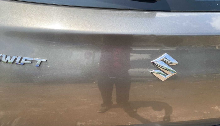 2020 Maruti Swift ZXI PLUS, Petrol, Manual, 24,946 km, Dicky (Boot door) - Slightly dented