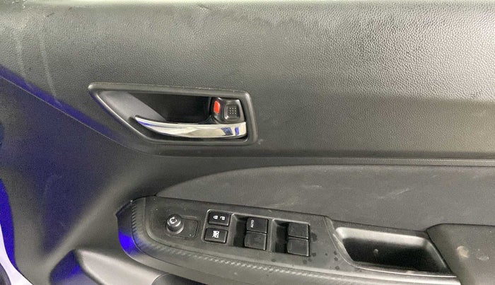 2023 Maruti Swift VXI, Petrol, Manual, 3,876 km, Driver Side Door Panels Control