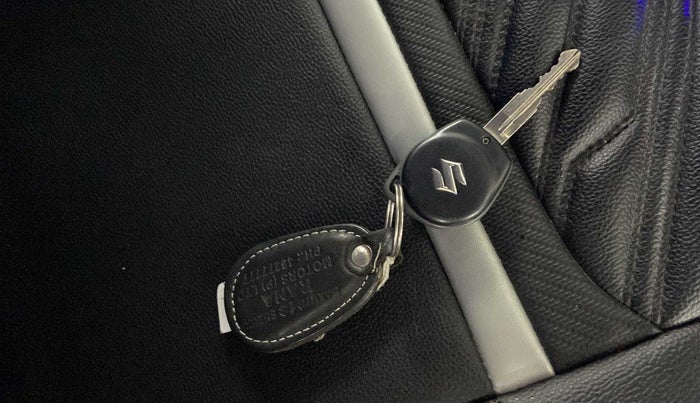 2023 Maruti Swift VXI, Petrol, Manual, 3,876 km, Key Close Up