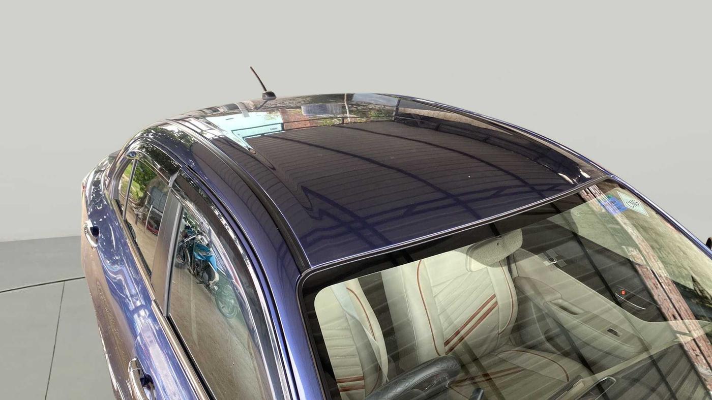 2022 Maruti Dzire VXI CNG, CNG, Manual, 2,918 km, Roof