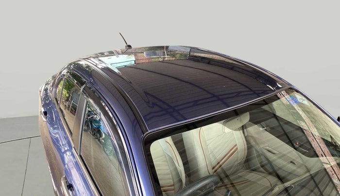 2022 Maruti Dzire VXI CNG, CNG, Manual, 2,918 km, Roof