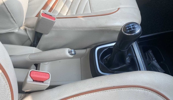 2022 Maruti Dzire VXI CNG, CNG, Manual, 2,918 km, Gear Lever