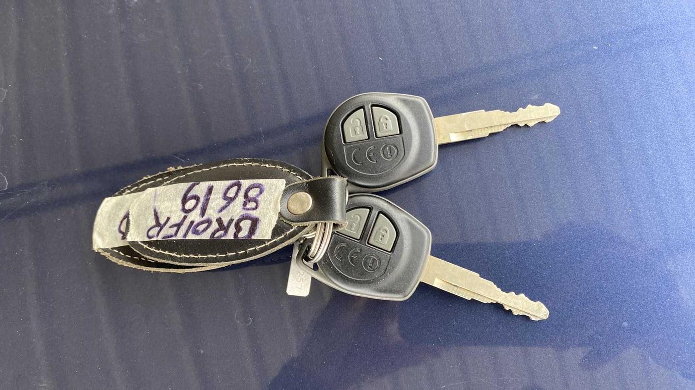 2022 Maruti Dzire VXI CNG, CNG, Manual, 2,918 km, Key Close Up