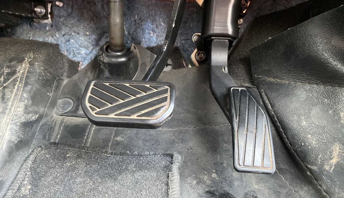 2019 Maruti IGNIS DELTA 1.2 AMT, Petrol, Automatic, 19,469 km, Pedals