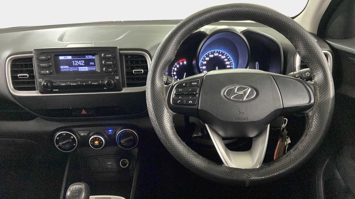 2021 Hyundai VENUE S 1.2, Petrol, Manual, 32,868 km, Steering Wheel Close Up