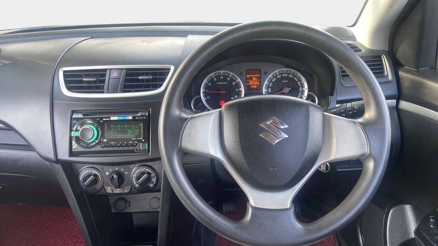 2014 Maruti Swift VXI, Petrol, Manual, 52,311 km, Steering Wheel Close Up