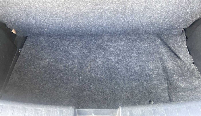 2014 Maruti Swift VXI, Petrol, Manual, 52,311 km, Boot Inside