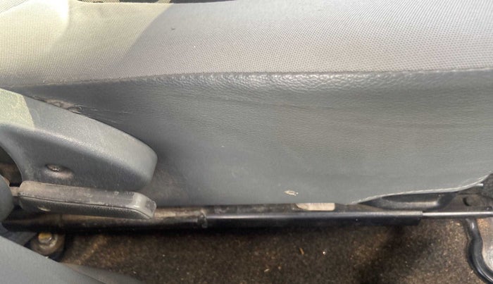 2014 Maruti Alto 800 LXI, Petrol, Manual, 27,896 km, Driver Side Adjustment Panel