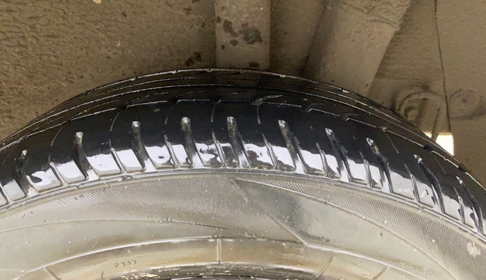 2016 Hyundai Grand i10 SPORTZ 1.2 KAPPA VTVT, Petrol, Manual, 73,944 km, Left Rear Tyre Tread