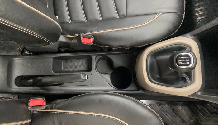 2016 Hyundai Grand i10 SPORTZ 1.2 KAPPA VTVT, Petrol, Manual, 73,944 km, Gear Lever