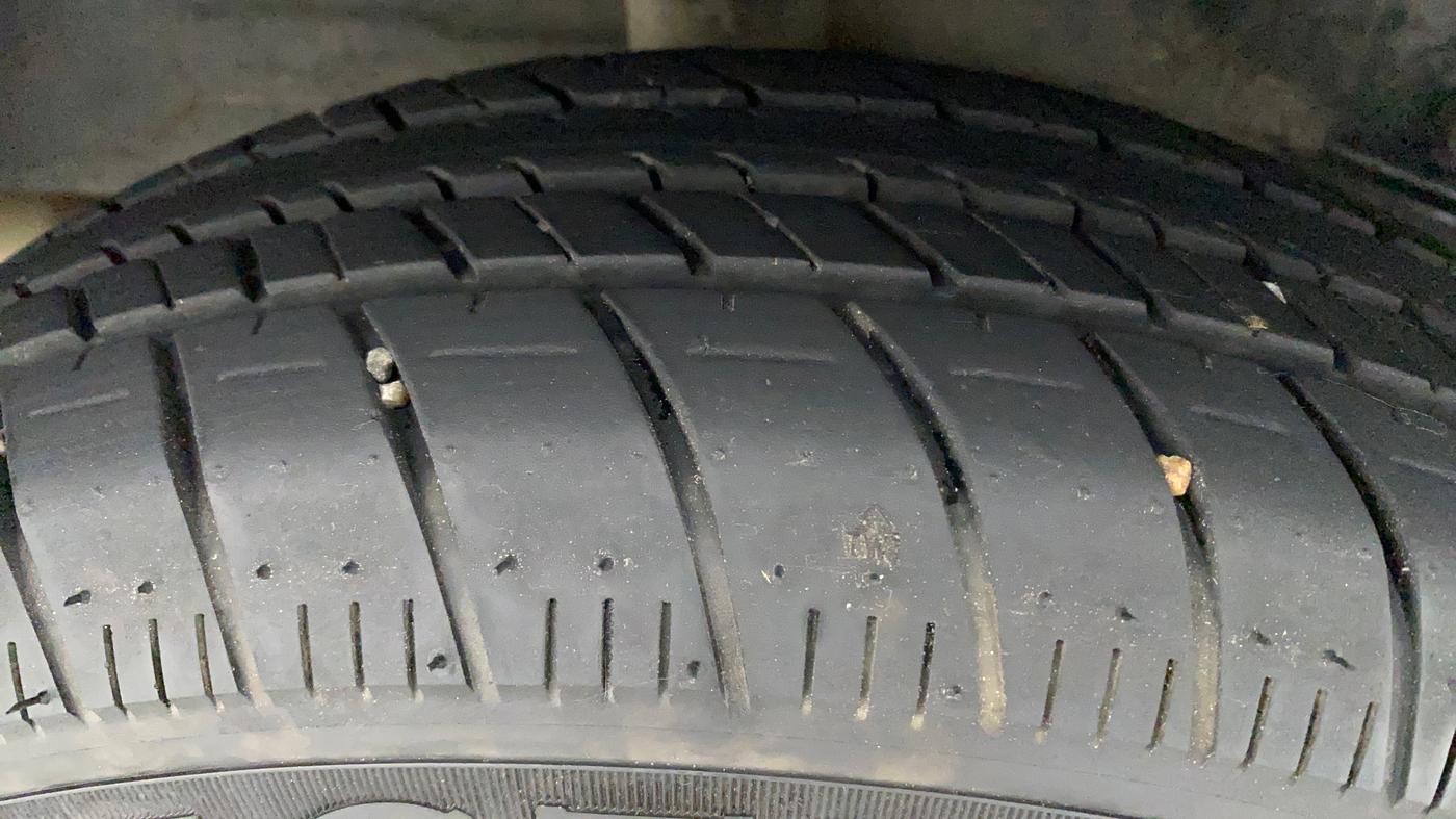 2012 Toyota Etios G, Petrol, Manual, 1,02,392 km, Right Rear Tyre Tread