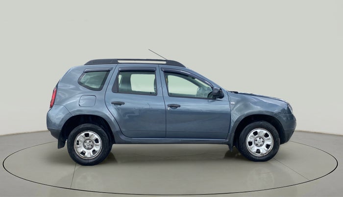 2014 Renault Duster 85 PS RXE DIESEL, Diesel, Manual, 1,23,236 km, Right Side View